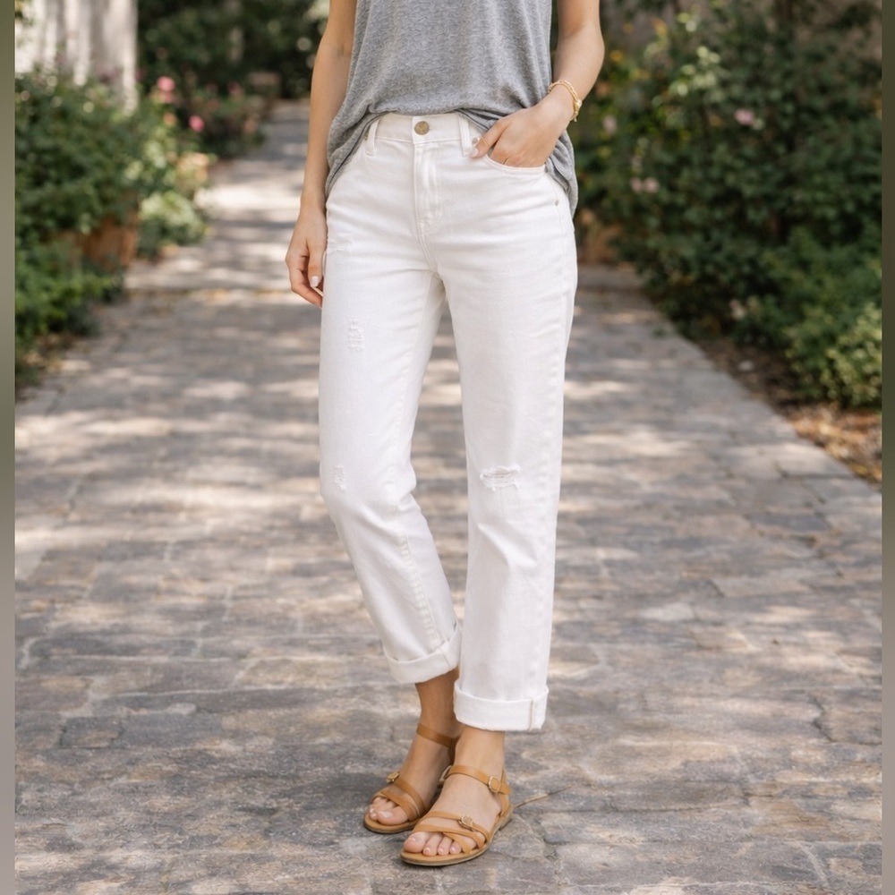 CAbi White Slim Straight Jeans Distressed White Denim Women Size 8